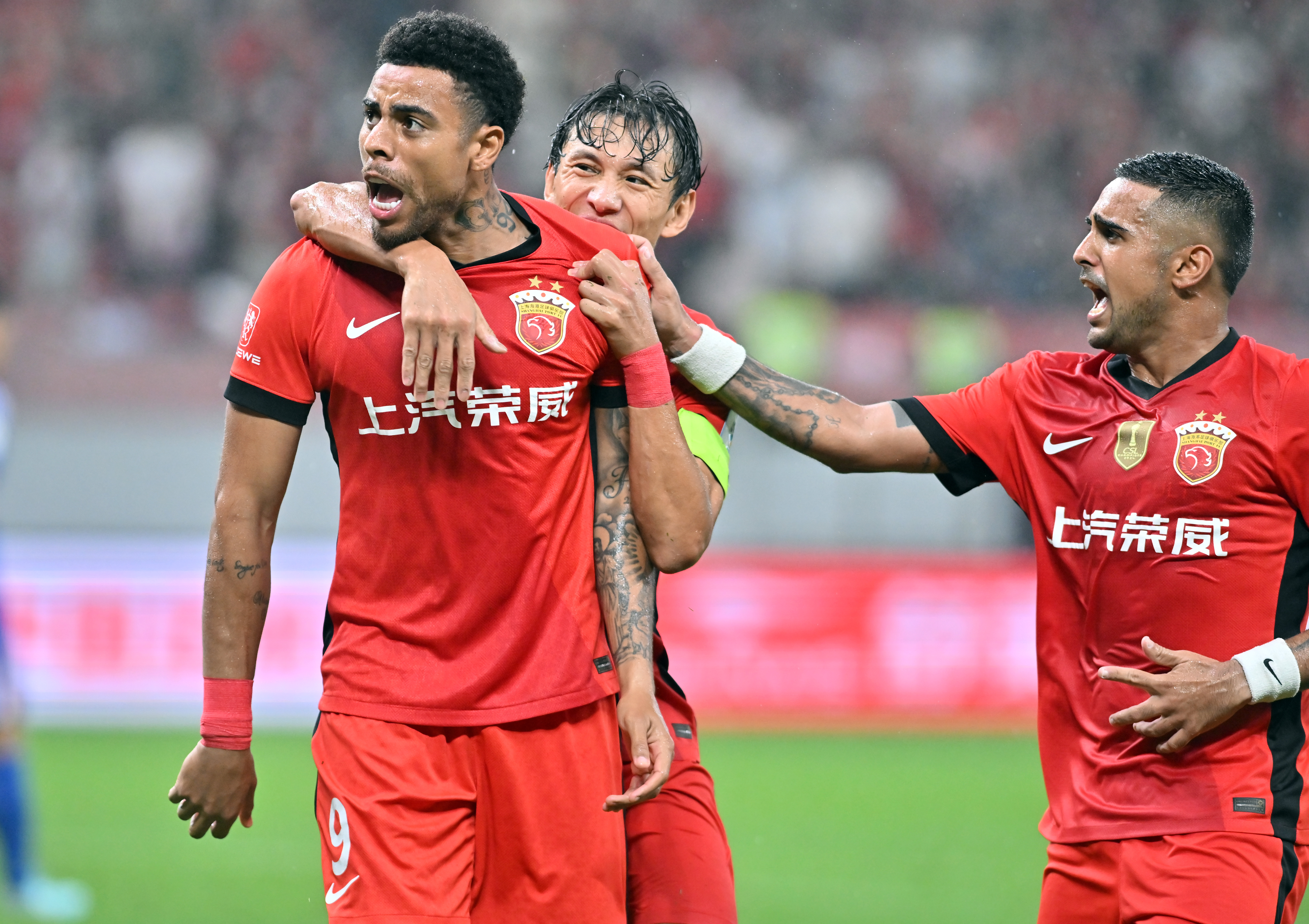 包含冲刺阶段突围战来临，上海海港围绕国王杯战术微调，底气十足，球队文化再被提及的词条开云娱乐