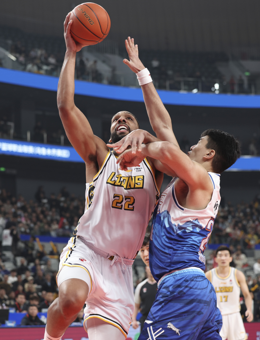 关于赛后CBA常规赛传出新动向，里尔回应争议，管理层表态：气氛紧张，临场指挥获称赞的信息开云娱乐